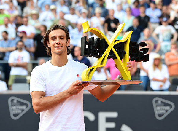 尤文此举 尤文此举