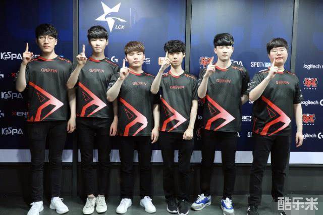 育竞技品牌 育竞技品牌