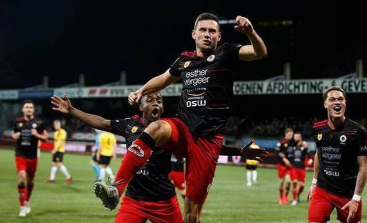 俱乐部的制 俱乐部的制