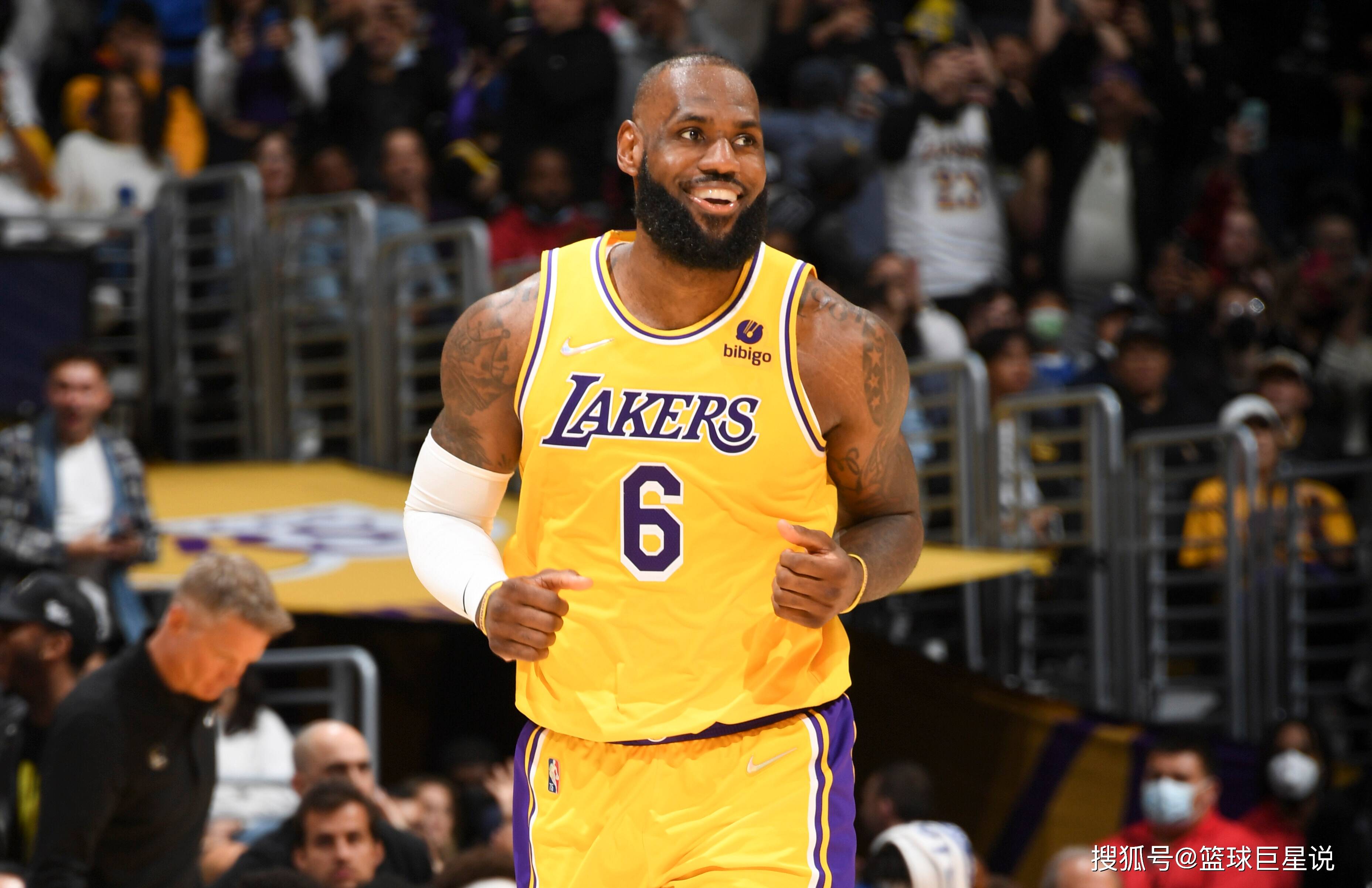 在弱侧投射 在弱侧投射